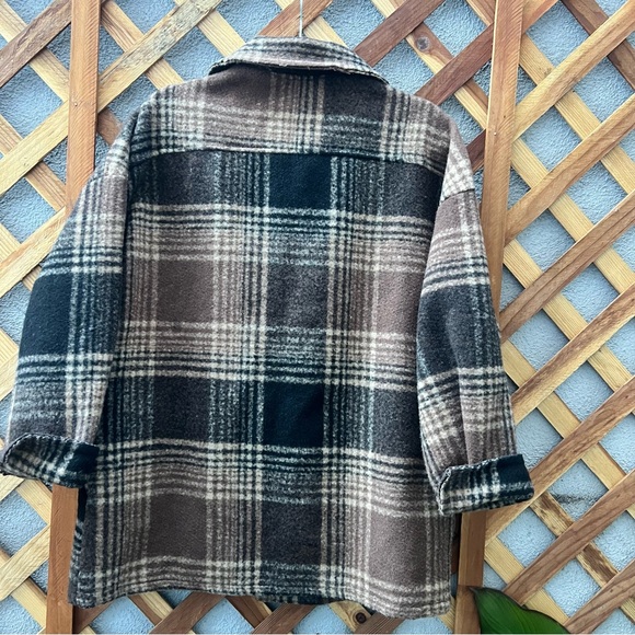 Wool Pleaded Brown Jacket - Picture 4 of 8